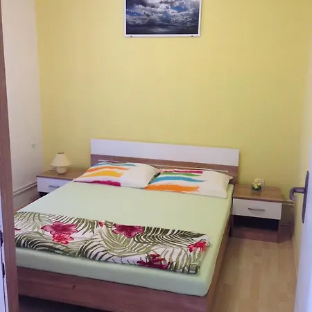 Apartman In 5467 *