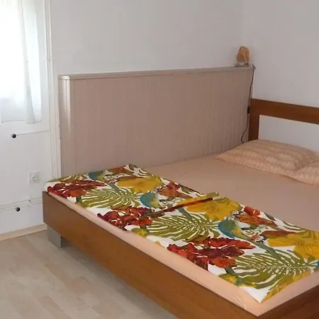 Lägenhet In 5467