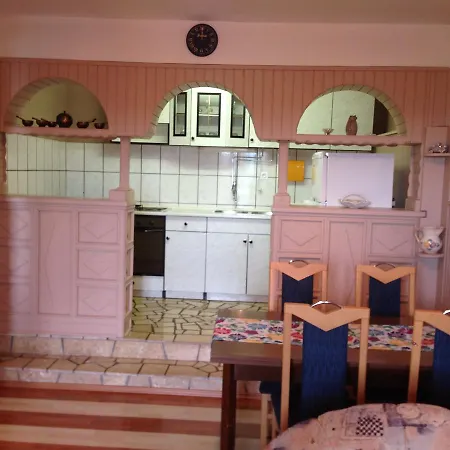 Lägenhet In 5467 Crikvenica
